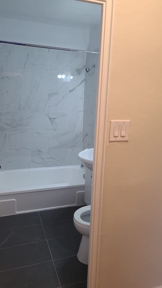 330 Hopewell Ave - Photo 7 of 50