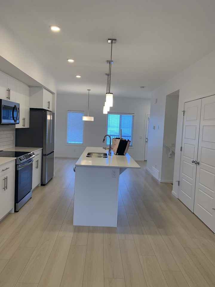 2513 193 Street, Edmonton, Alberta, Canada, T6M 1L3 - Photo 7 of 22