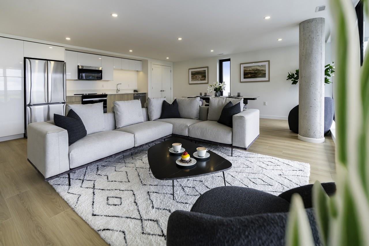 2755 King Street - Photo 2 of 21