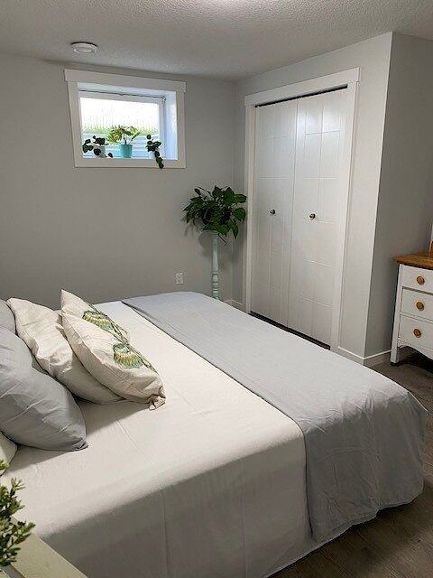 13907 88 Street Northwest - Photo 3 of 12