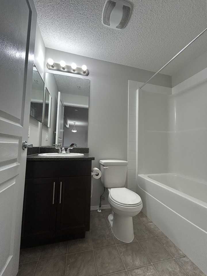 225- 301 Clareview Station Drive Northwest, Edmonton, Alberta, Canada, T5Y 0J4 - Photo 3 of 11