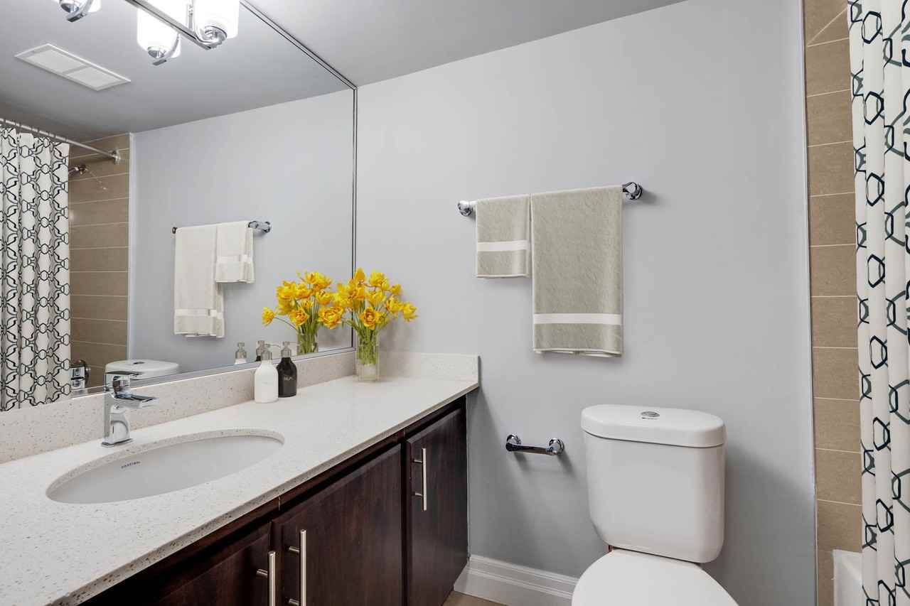 555 The West Mall - Photo 7 of 11