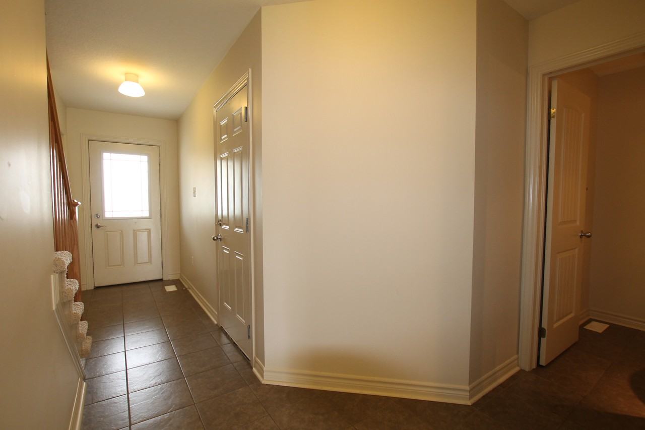 44 Waterford Drive - Photo 3 of 16