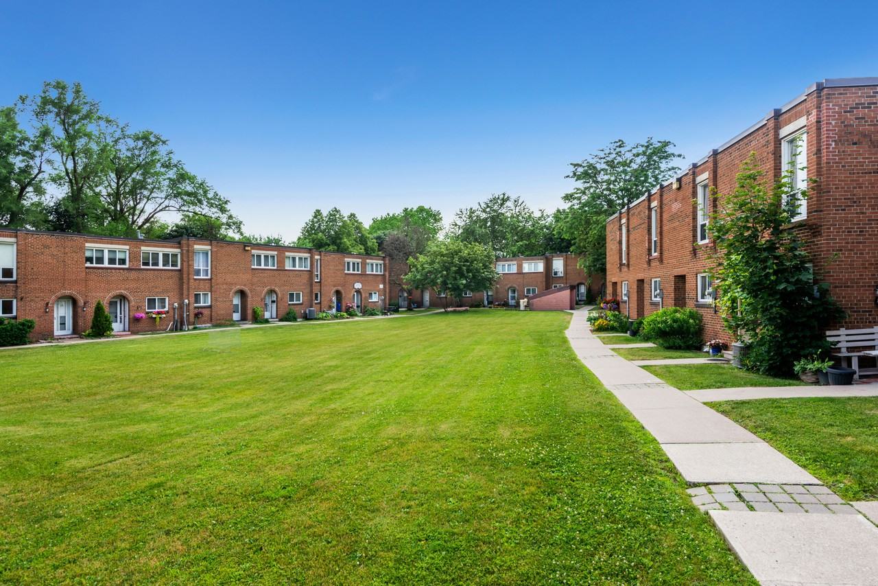 150 - 160 Cactus Avenue - Photo 5 of 14