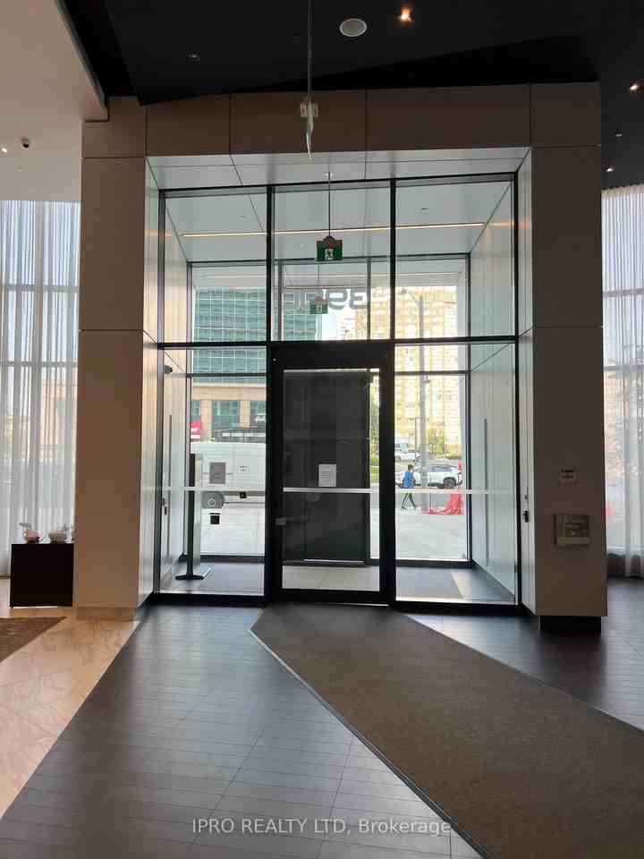 M City Condos Phase 1 [3900 Confederation Pkwy Mississauga] - Photo 3 of 50