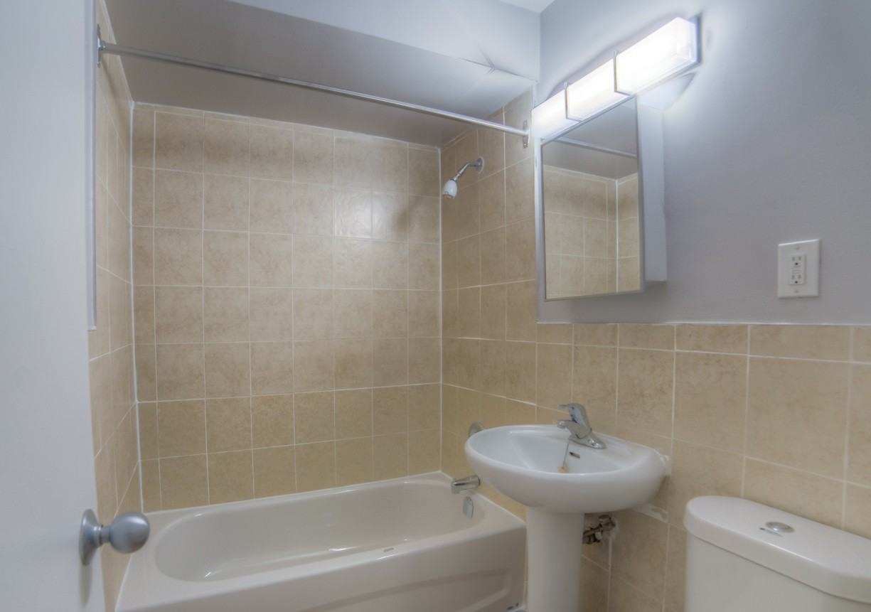 Reedaire Court Apartments - Photo 7 of 21