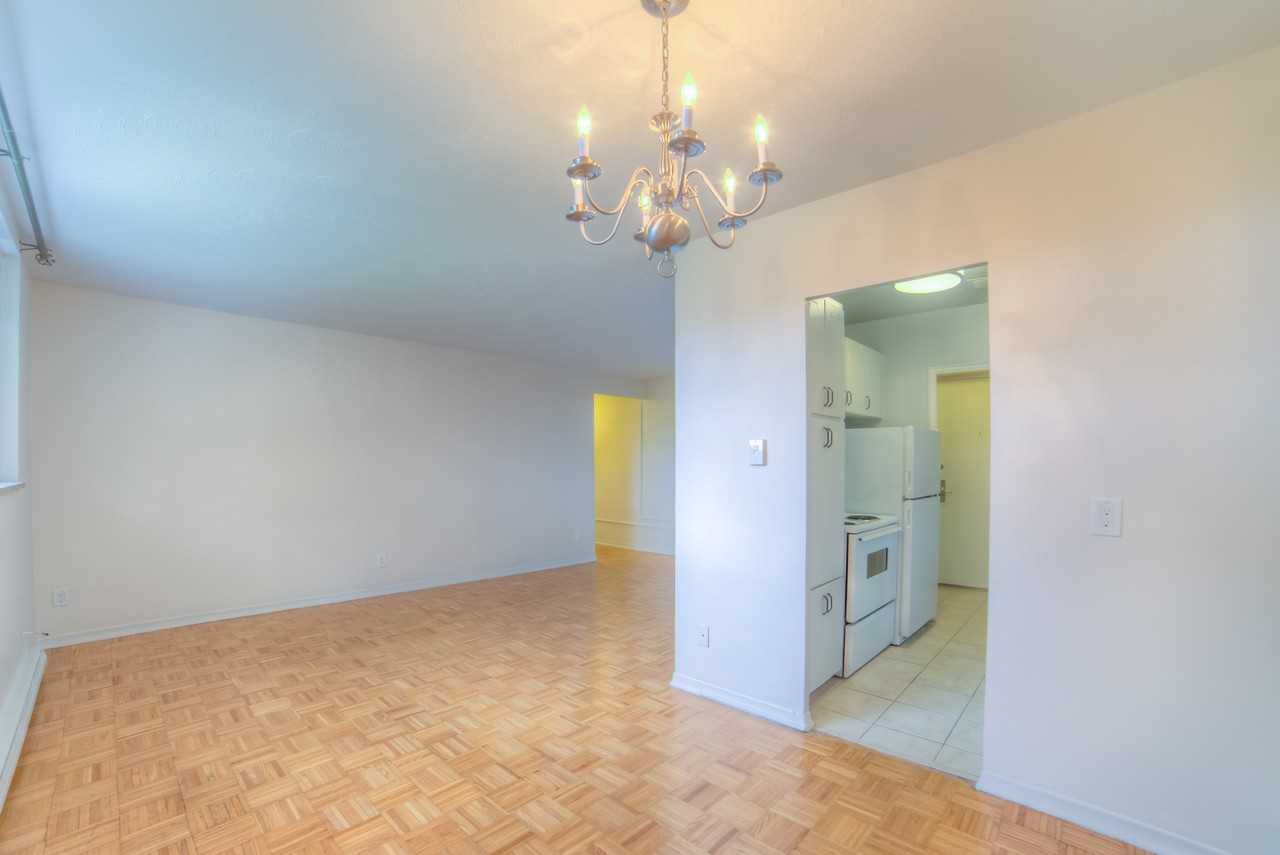 Reedaire Court Apartments - Photo 6 of 19