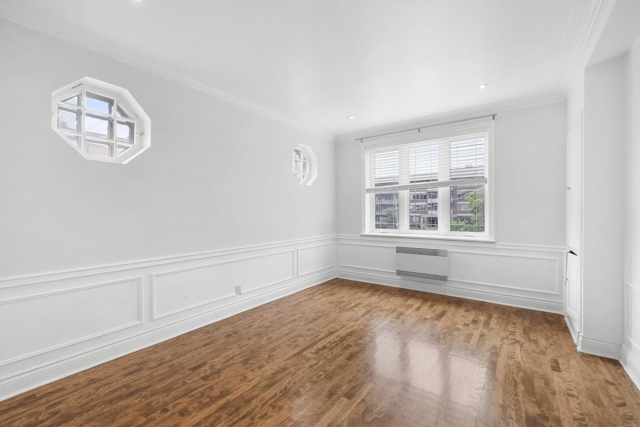 4683 Bonavista - Photo 3 of 14