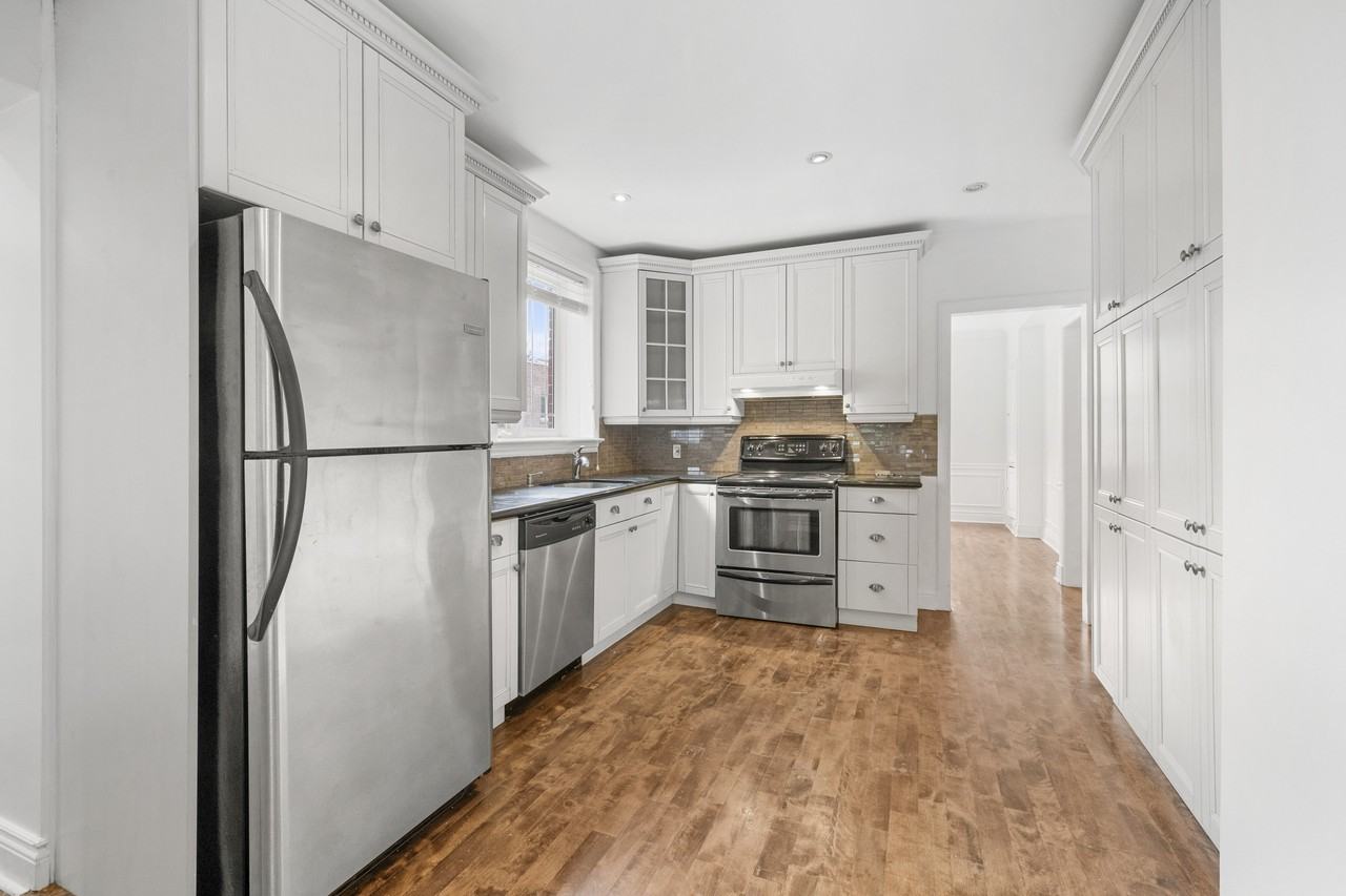 4683 Bonavista - Photo 4 of 14