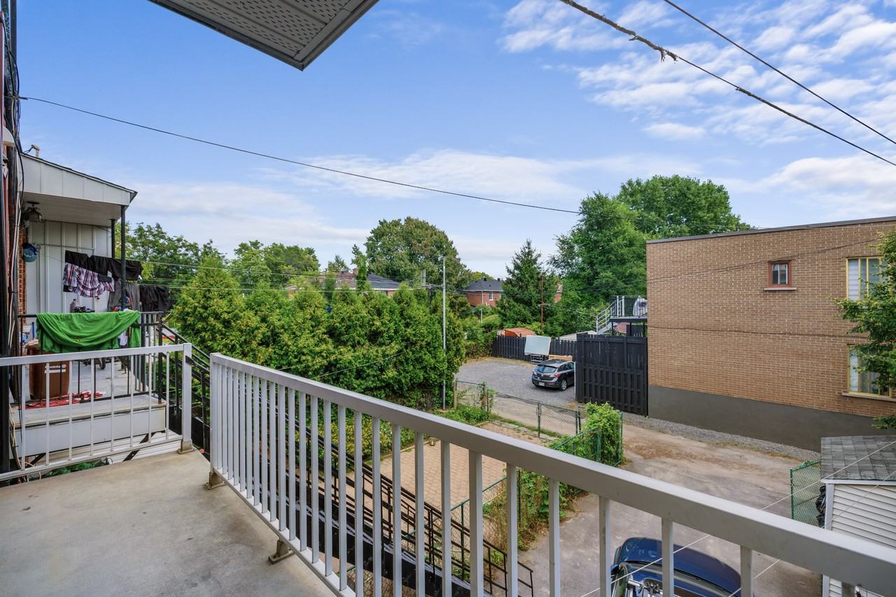 2510 Tillemont - Photo 3 of 8