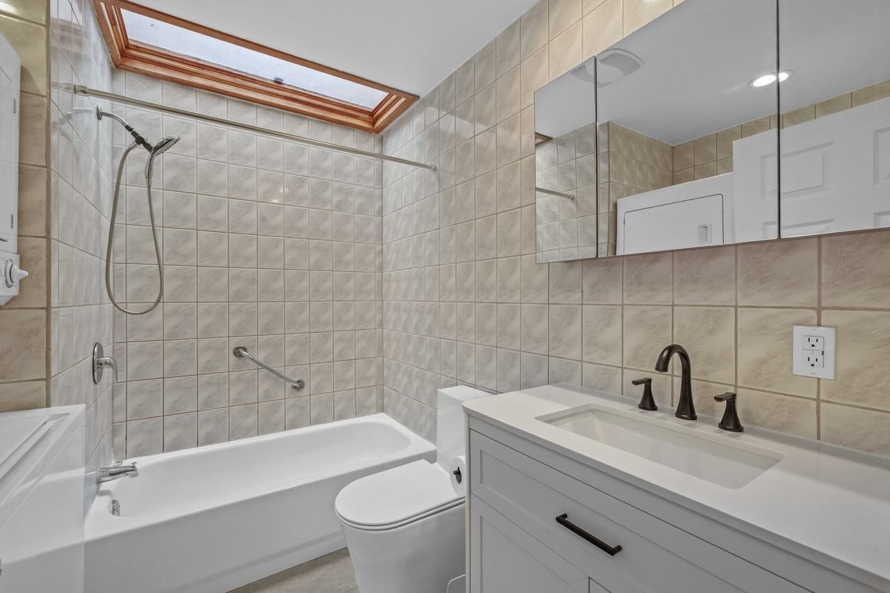 2510 Tillemont - Photo 6 of 8