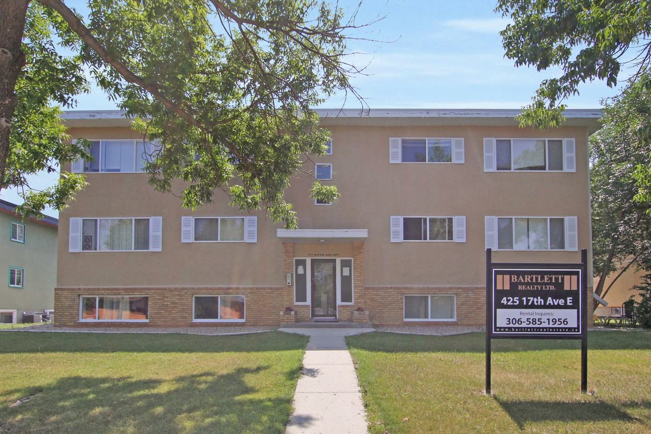 425 17th Ave E - Photo 2 of 17