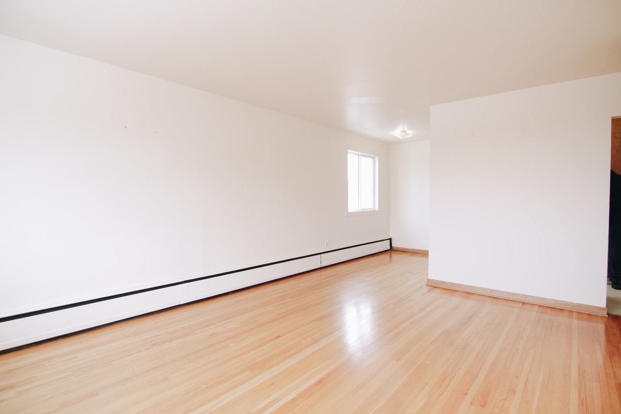 425 17th Ave E - Photo 6 of 17