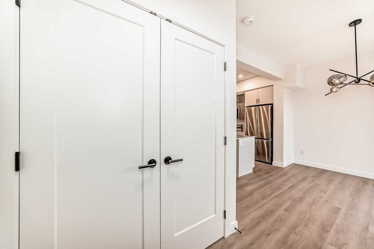 15720 -15724 103 Avenue - Photo 4 of 44