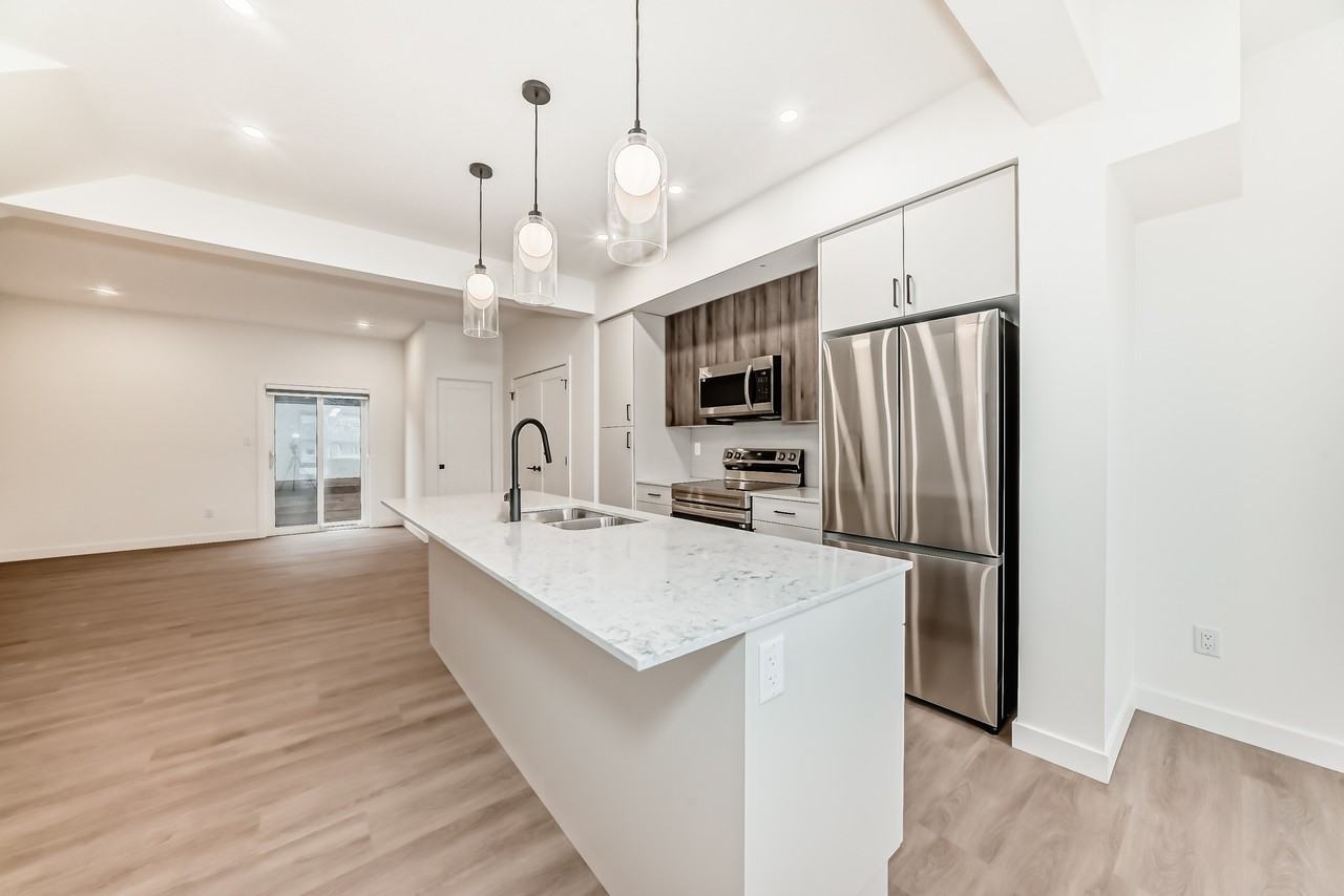 15720 -15724 103 Avenue - Photo 5 of 44