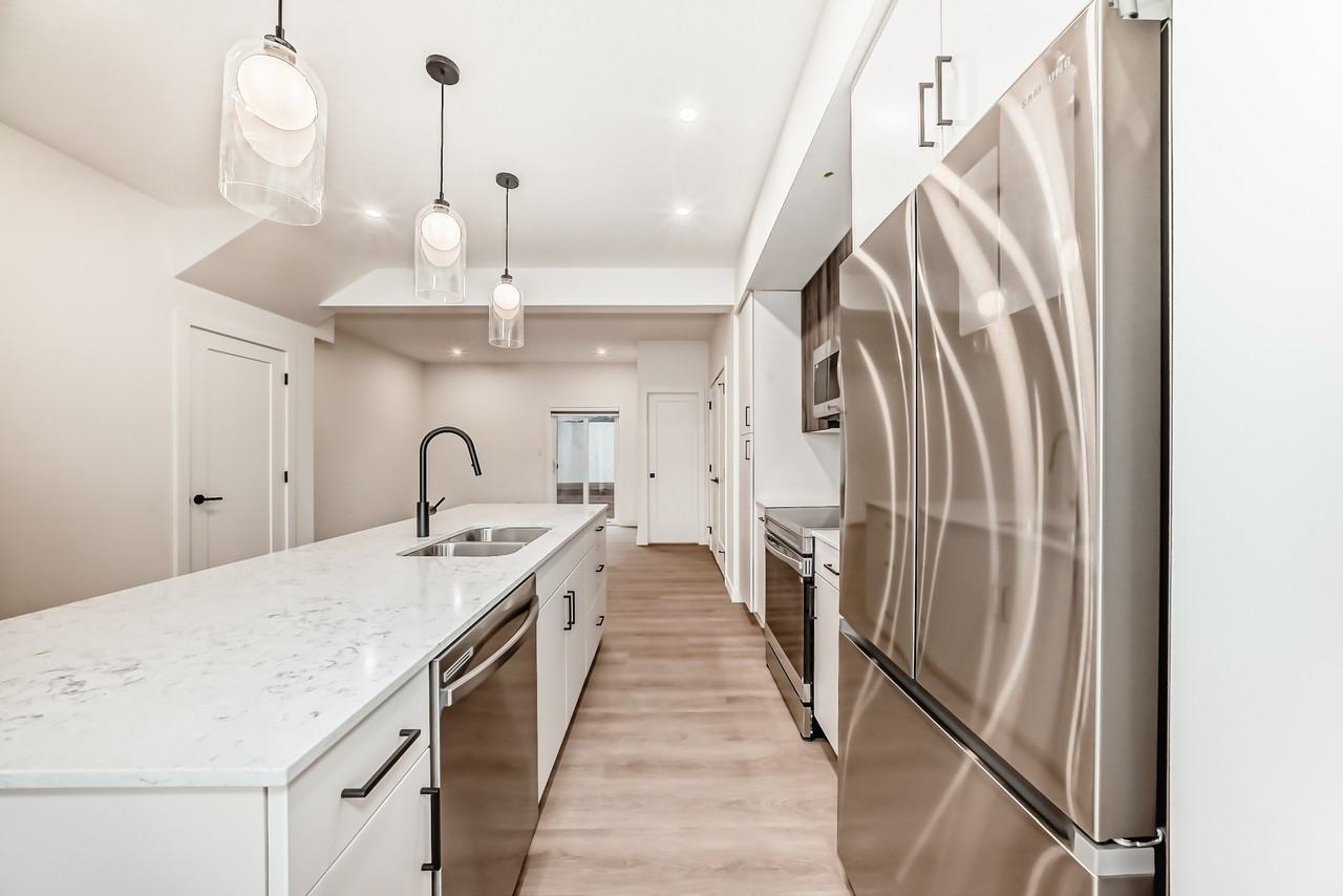 15720 -15724 103 Avenue - Photo 7 of 44