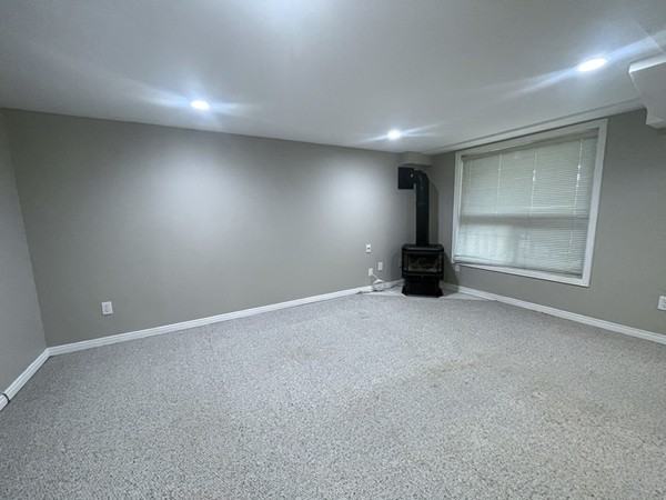 302 Livingstone St. West - Photo 6 of 35