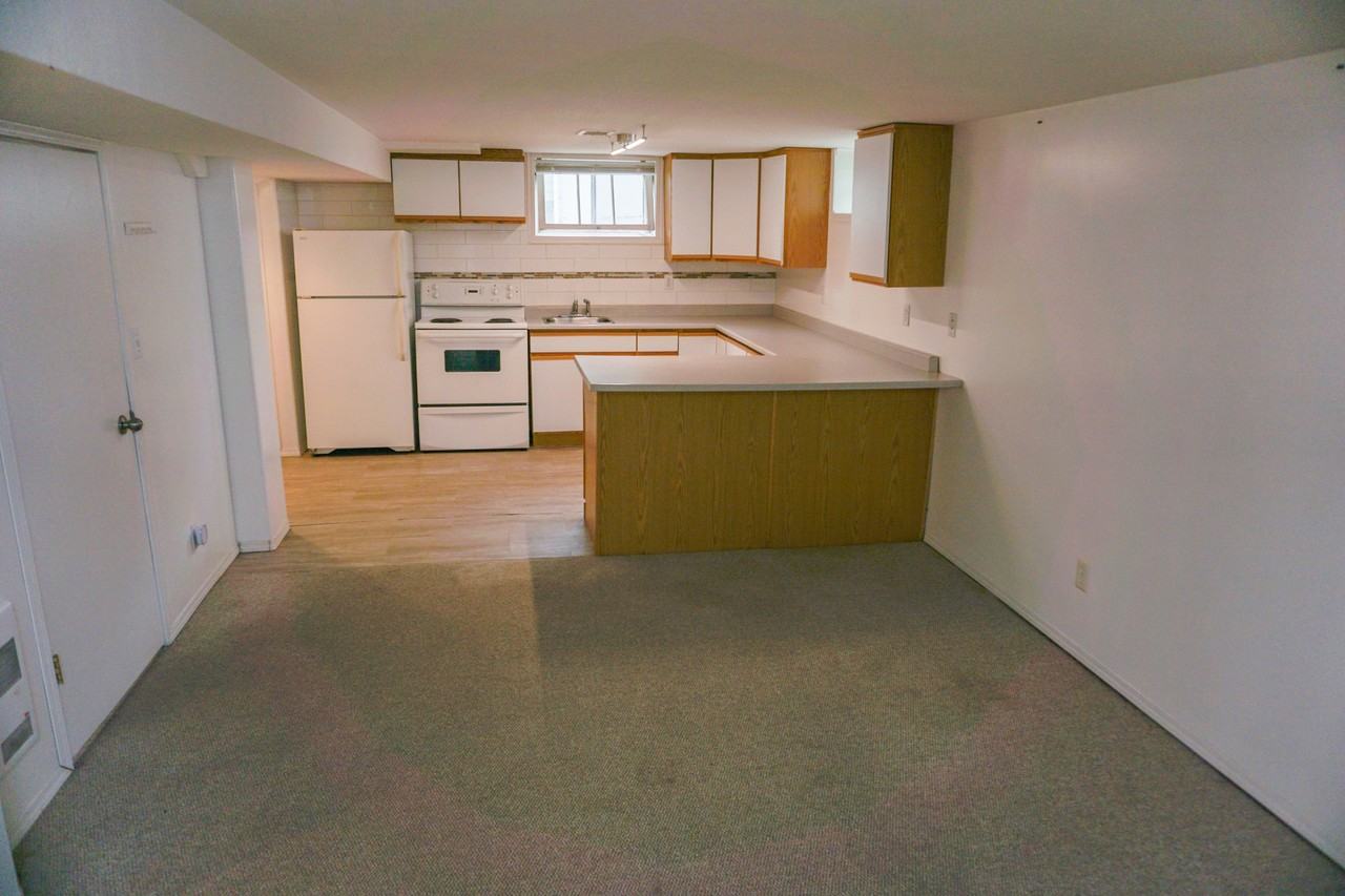 2712 Sinton Avenue - Photo 4 of 12