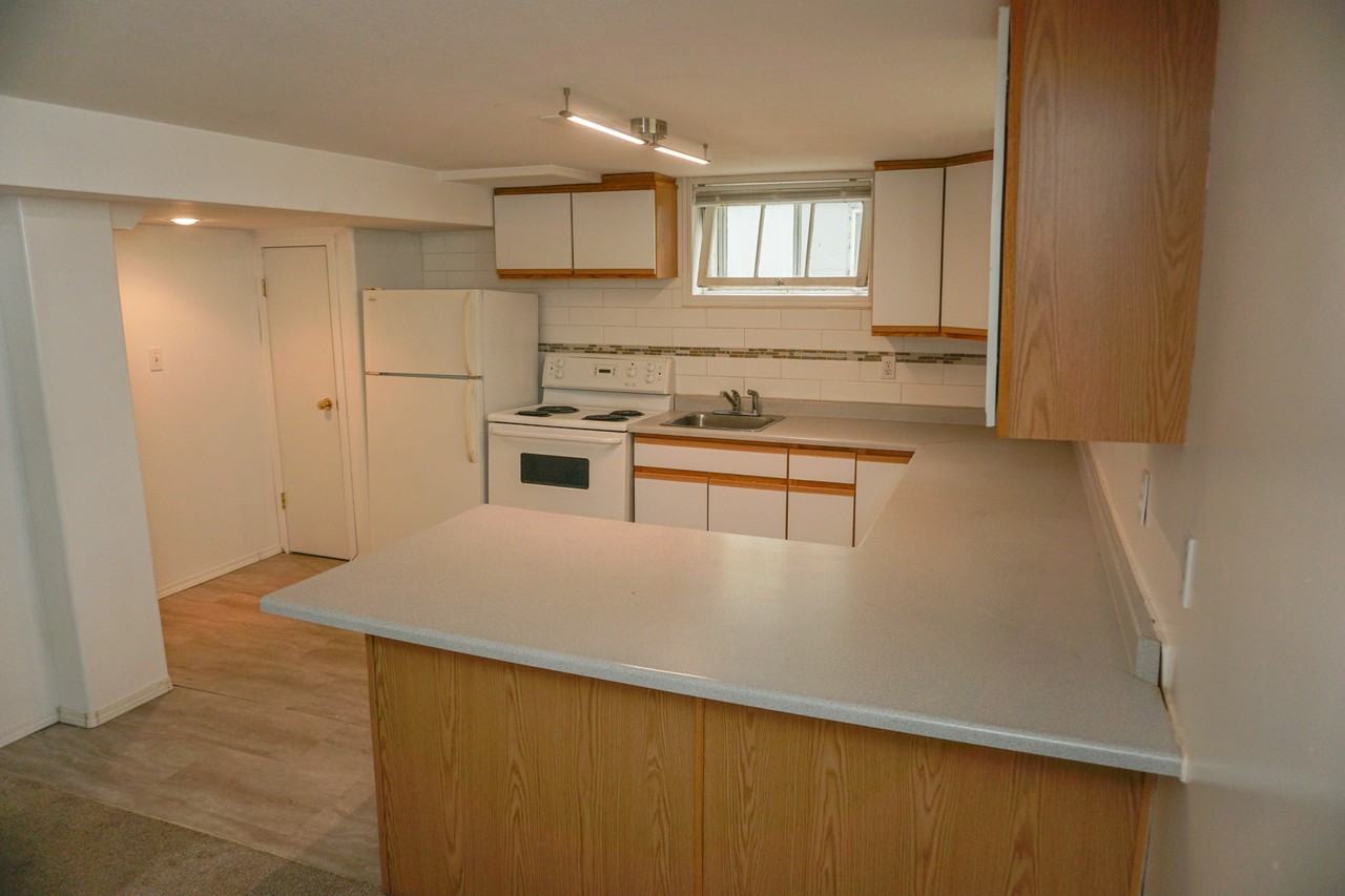 2712 Sinton Avenue - Photo 7 of 12