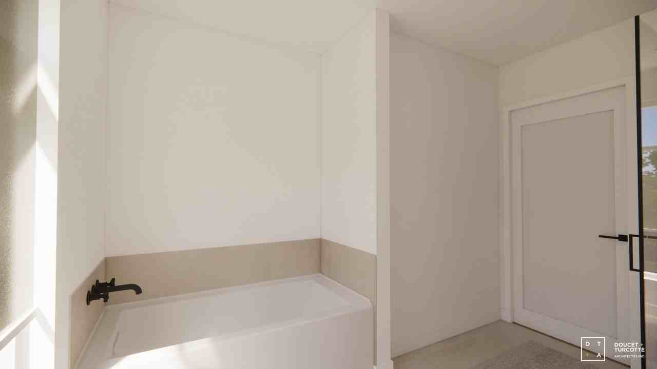 781 Notre Dame - Photo 7 of 32