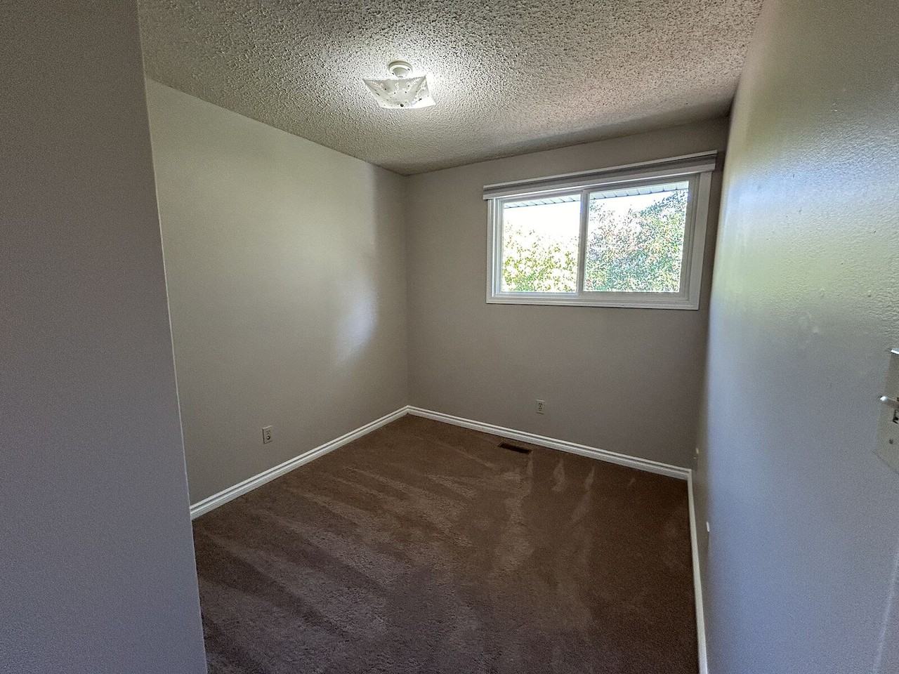 2941 109 Street Northwest, Edmonton, Alberta, Canada, T6J 4N6 - Photo 7 of 14