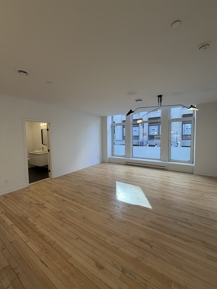 286 St. Paul West - Photo 4 of 39