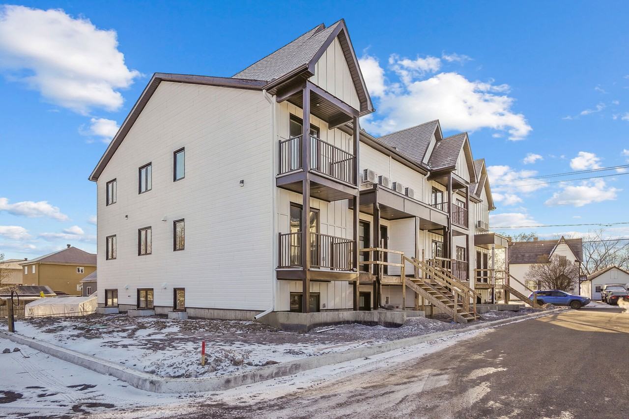 947 NOTRE DAME - Photo 3 of 26