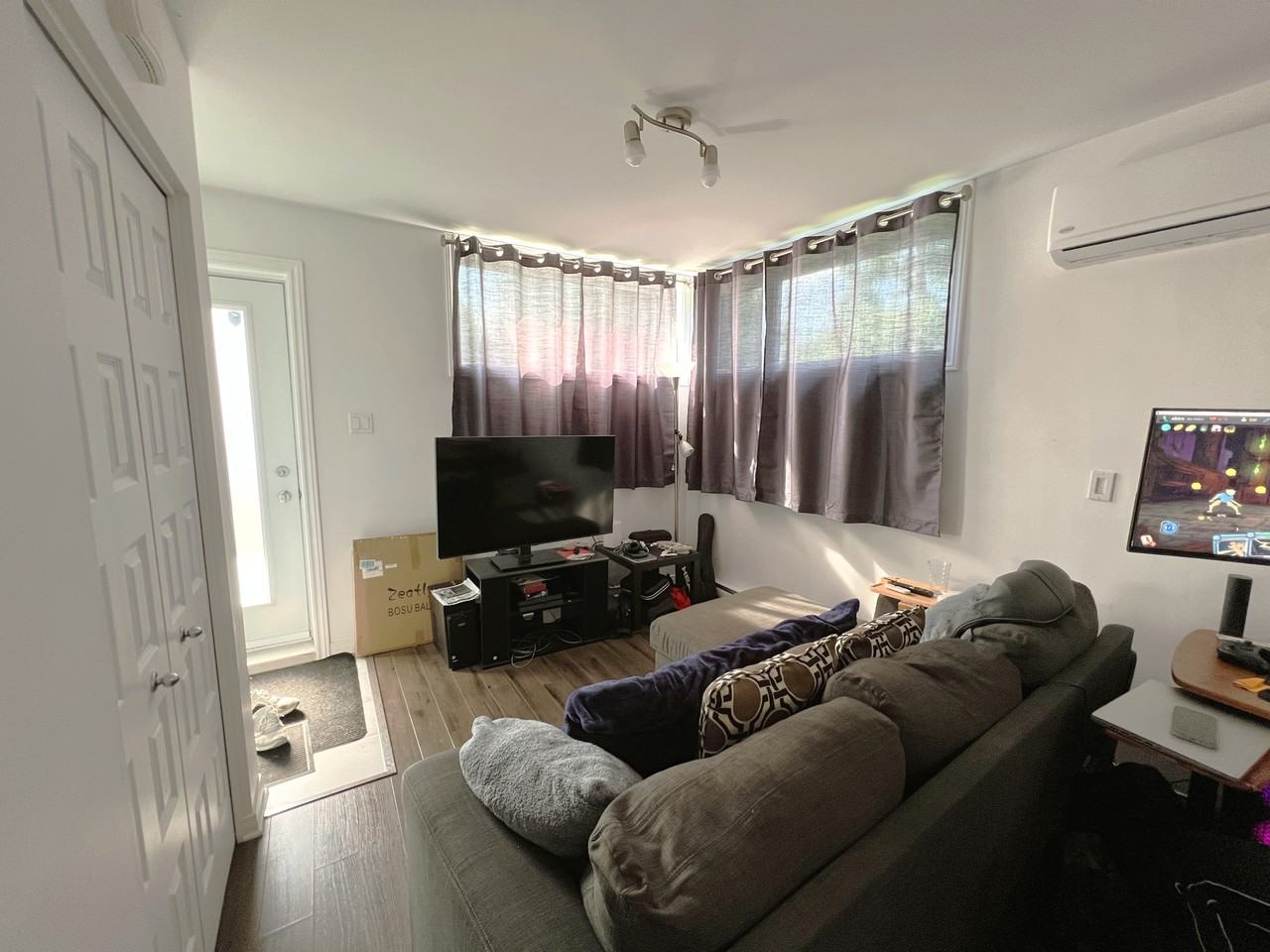 Liverpool / Amsterdam - Photo 2 of 7