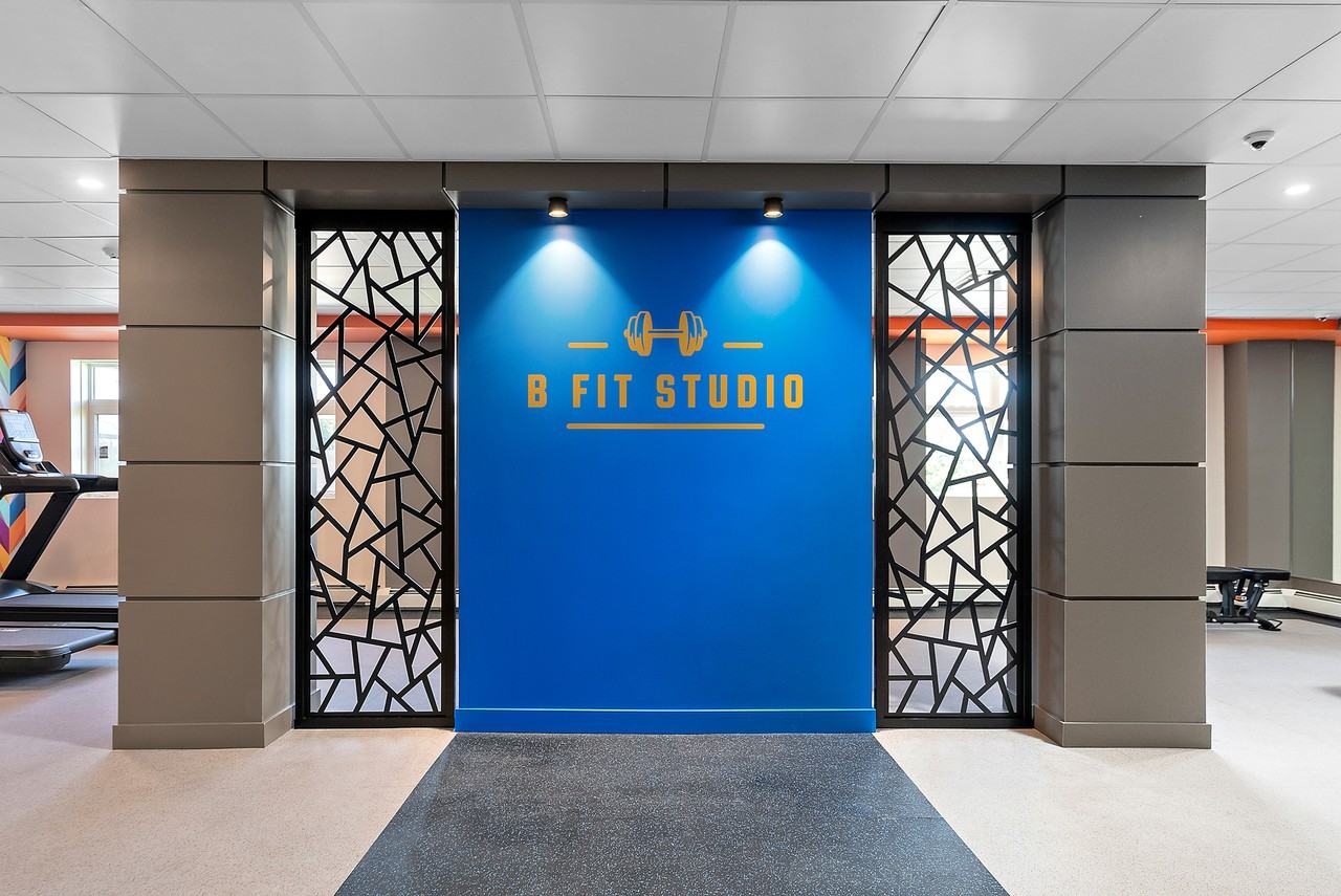 Southgate Tower - Photo 6 of 28