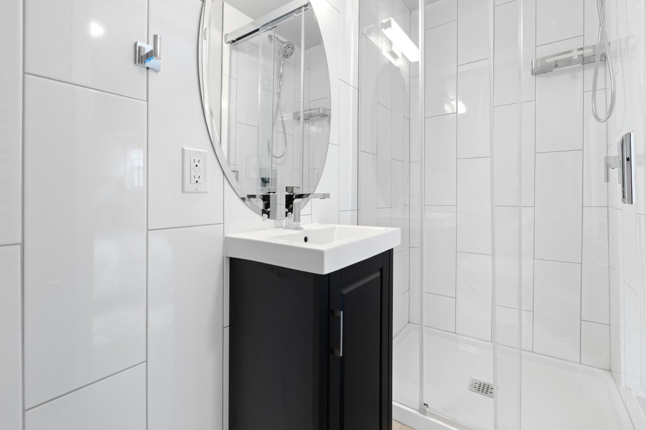 68 Sweetland Avenue - 3C - Photo 3 of 10