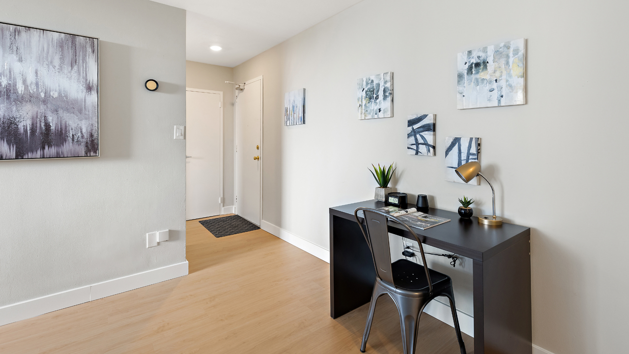 1577 Lawrence Avenue West - Photo 6 of 19