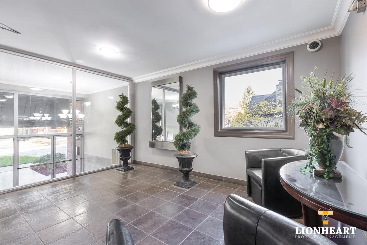 302-570 William Street - Photo 5 of 24