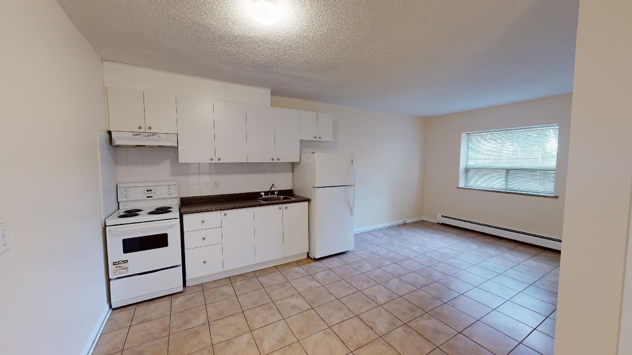 506 Danforth Apartments - Photo 5 of 18