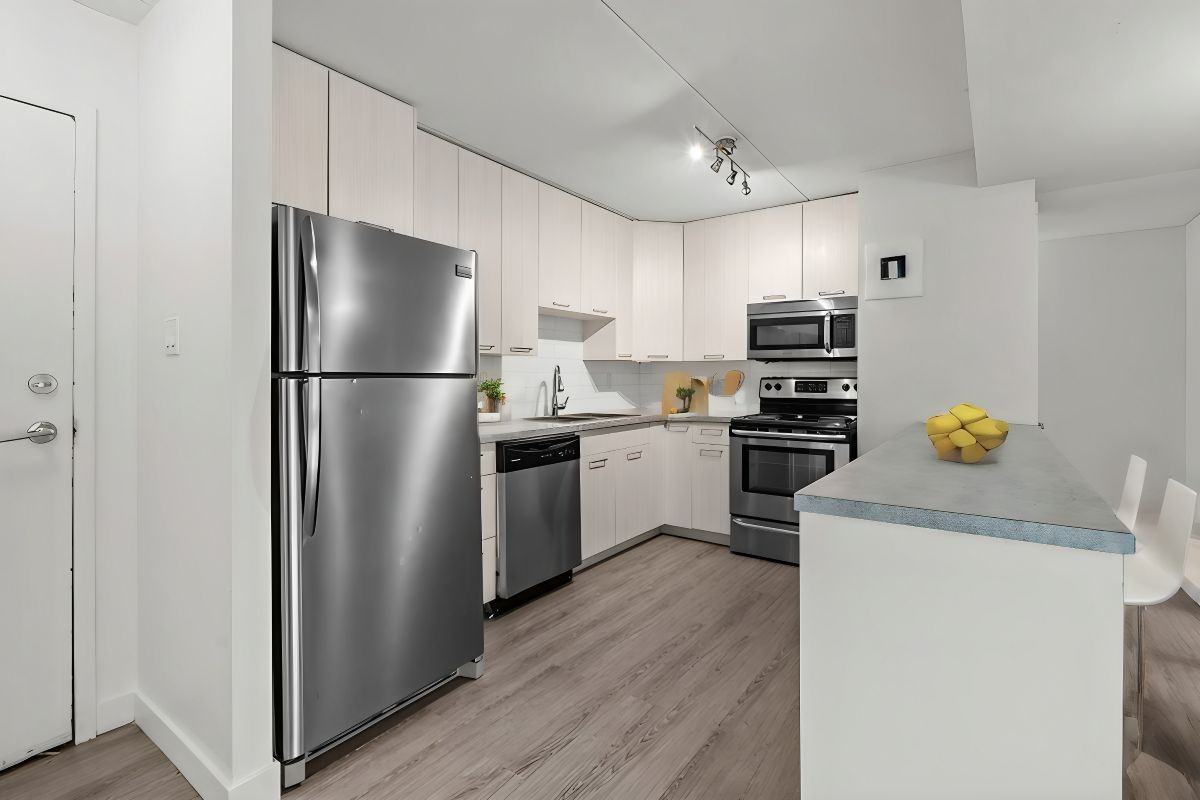 Penthouse Apartments - Photo 4 of 20