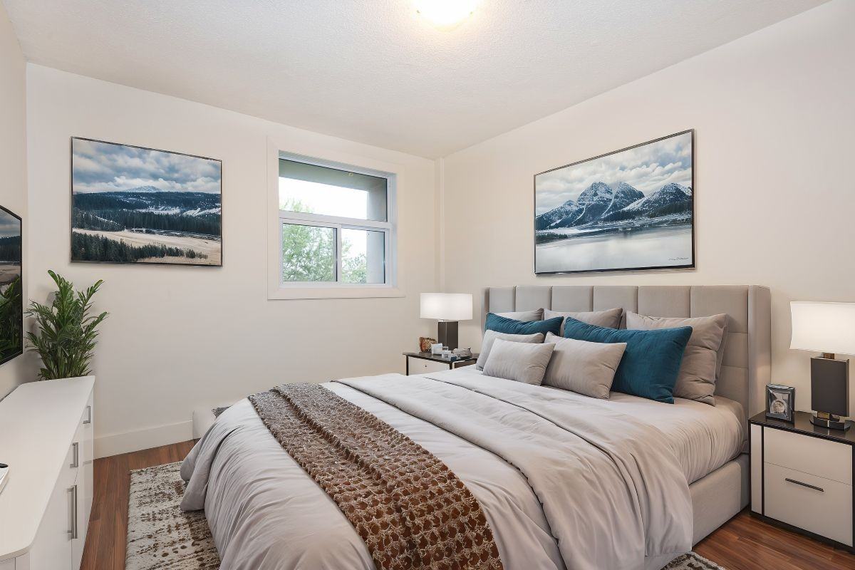 Landmark Towers - Photo 7 of 14