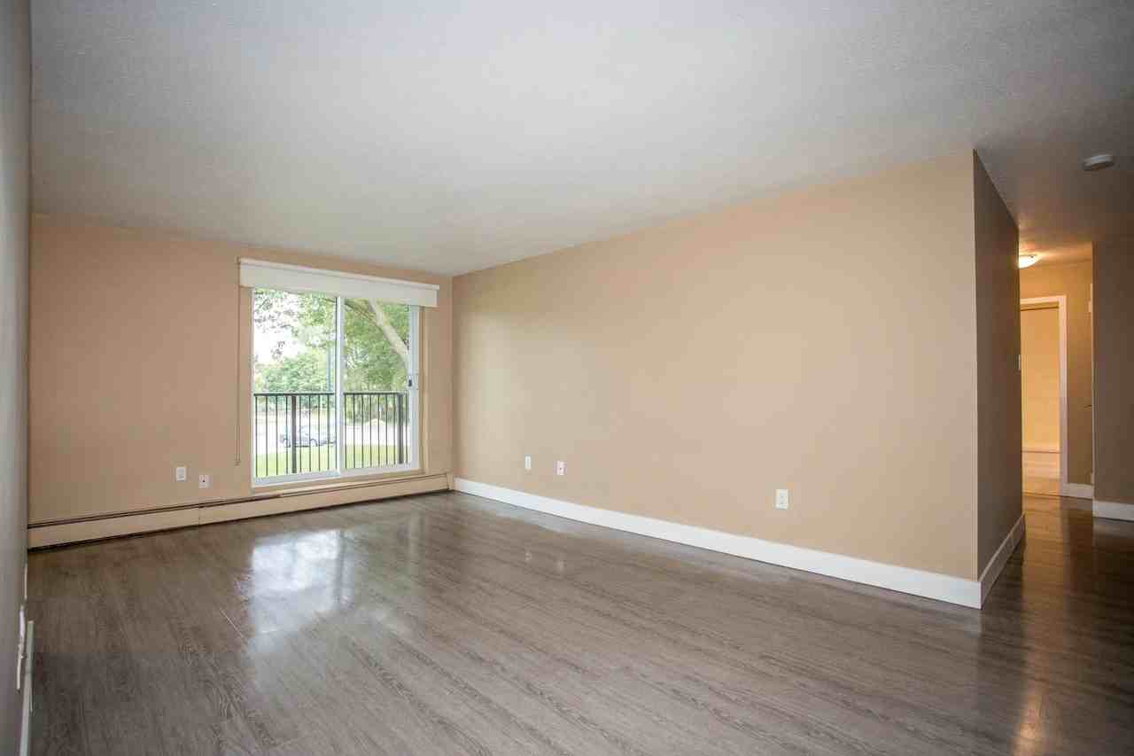 Noel Meadows - Photo 2 of 9