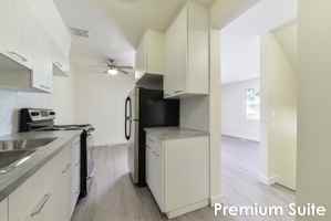 featured image of 3209 East Parkview Estates