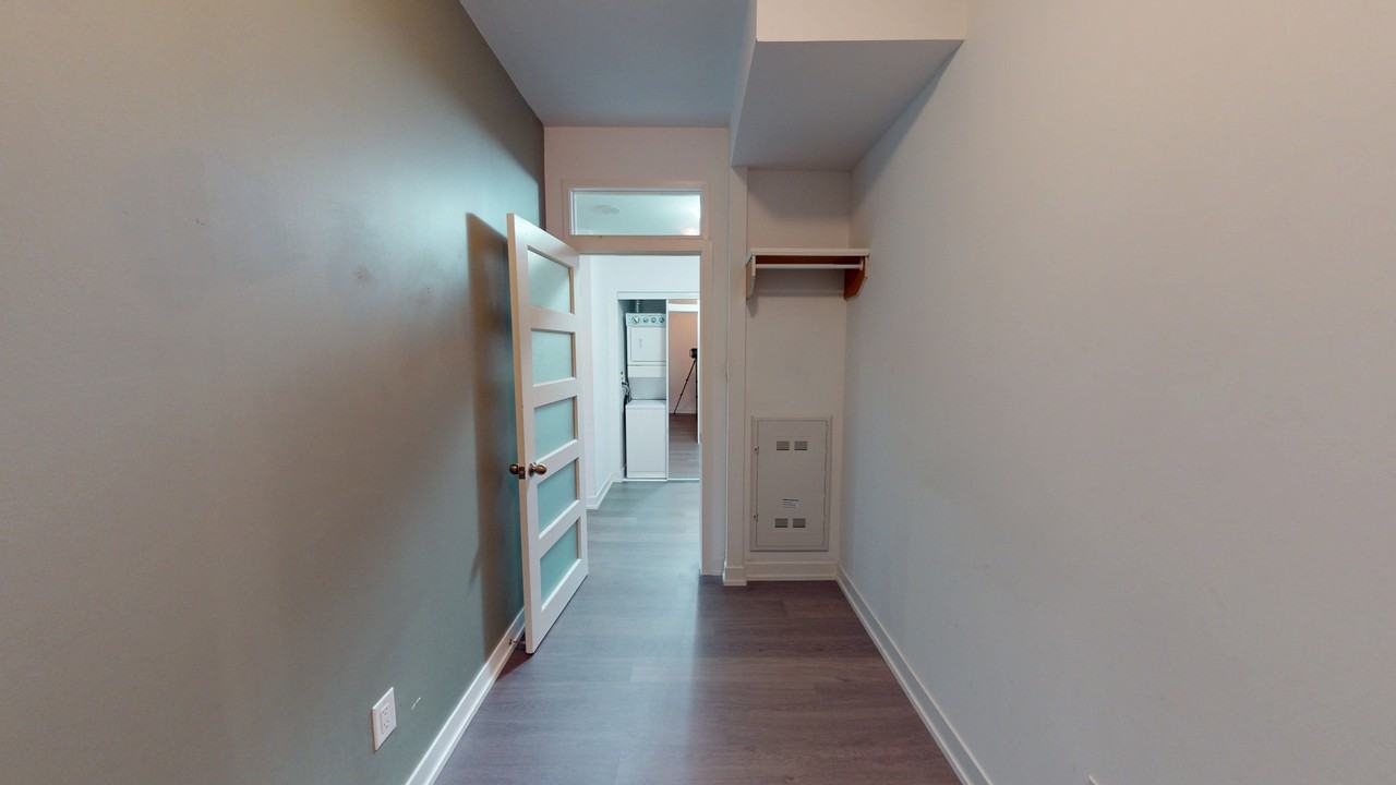 POST HOUSE CONDOS - Photo 4 of 36