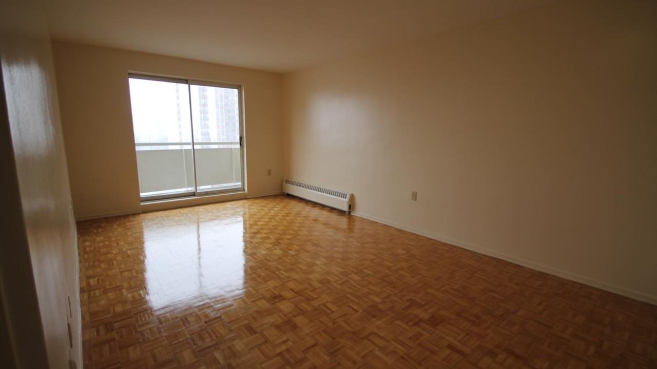 Linda Court - Photo 3 of 11