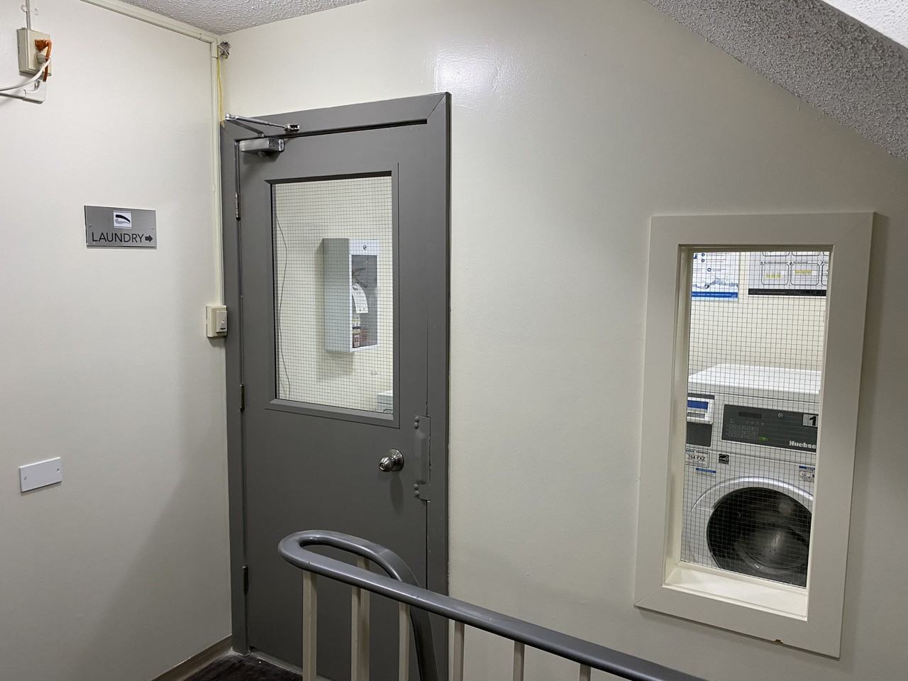 METRO PARK PLACE - Photo 3 of 20