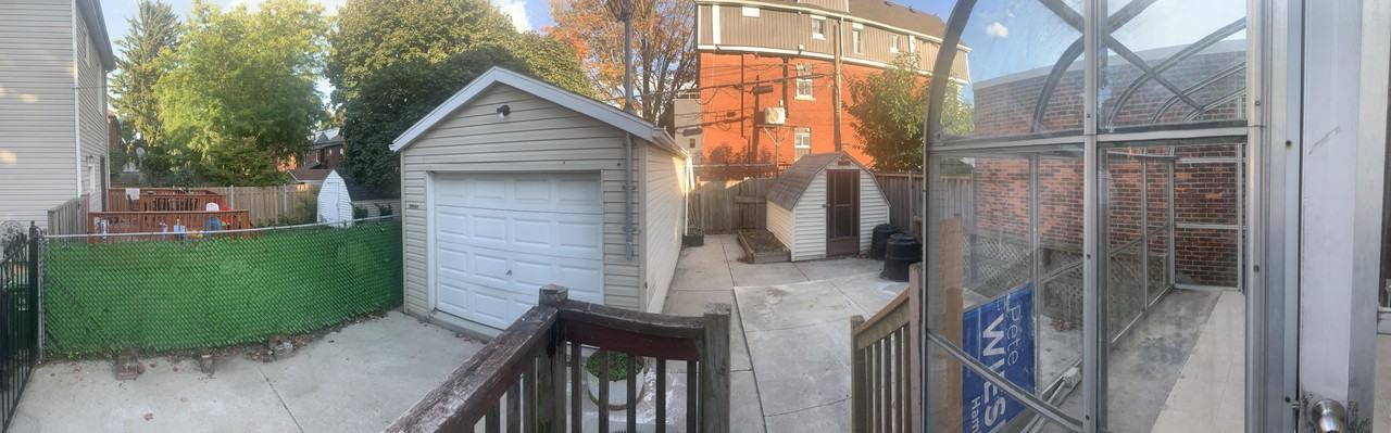 237 Prospect Street South, Main Floor - Photo 5 of 22