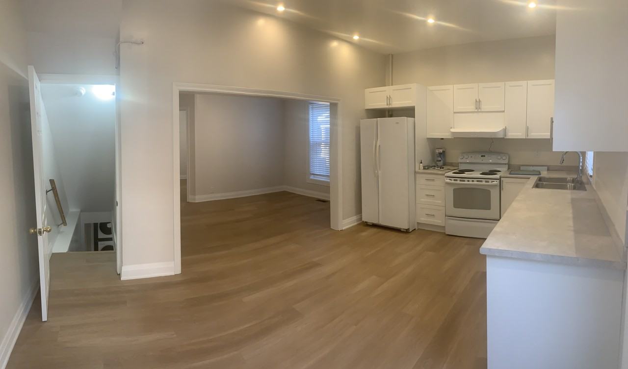 237 Prospect Street South, Main Floor - Photo 7 of 22