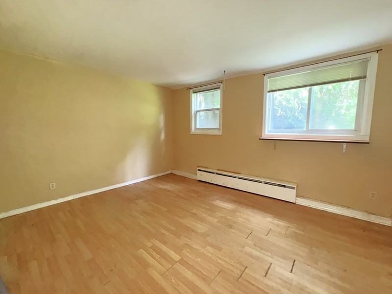 534 Finlayson St. - Photo 2 of 12