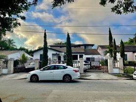 1232 Sw 17th Ter #B - Photo 1 of 1