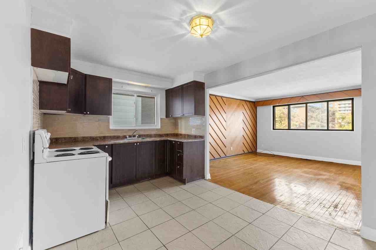 1166 Rockingham - Photo 7 of 19