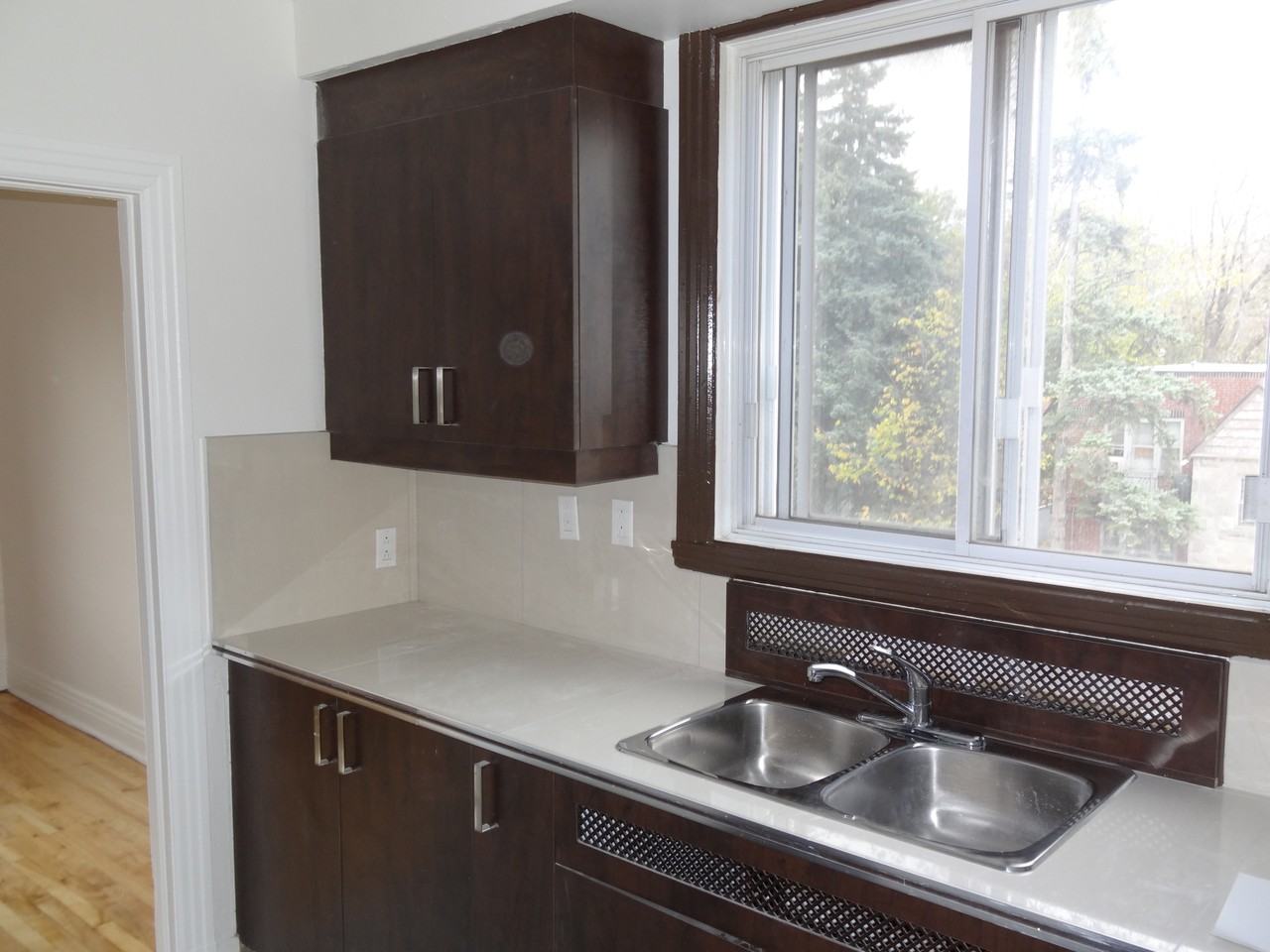 4723 Fulton - Photo 4 of 22