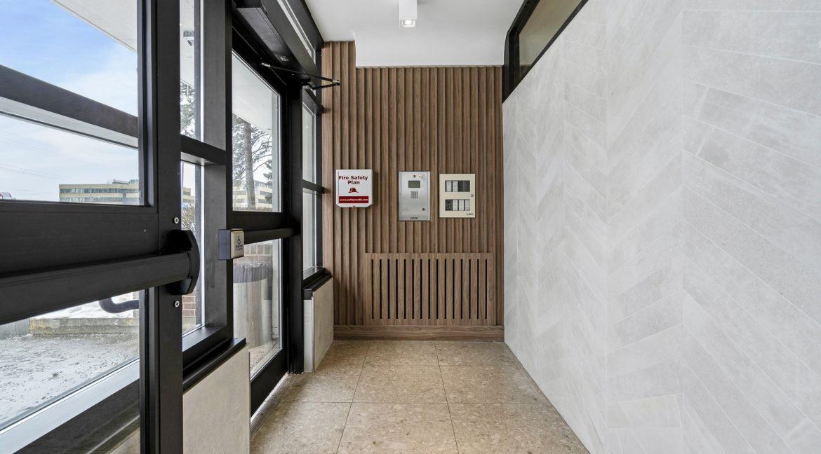 3875 Sheppard Ave East - Photo 2 of 26