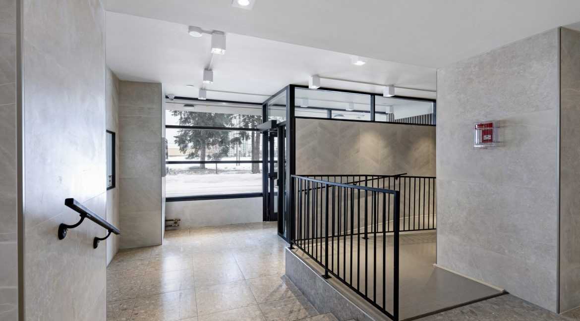 3875 Sheppard Ave East - Photo 5 of 26