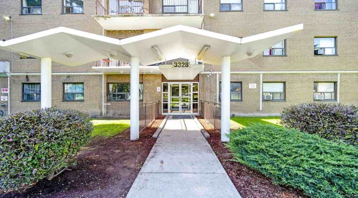 3328 Weston Road - Photo 3 of 30