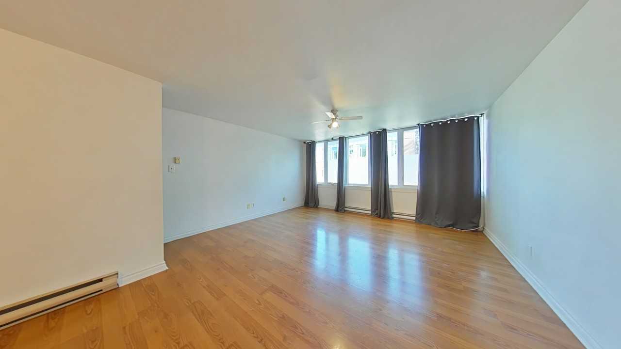 998 Queen Street East - Photo 5 of 8